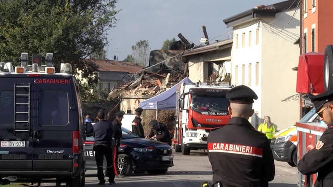 3 Italian carabinieri killed in apparently deliberate farmhouse explosion