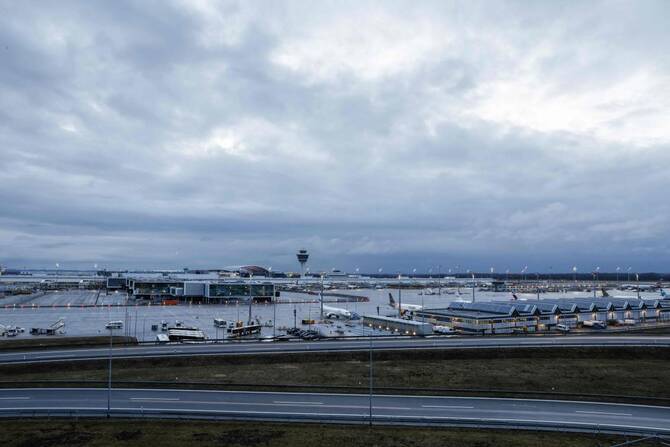 Drone sighting temporarily disrupt flights at Norway’s Oslo airport, NTB reports