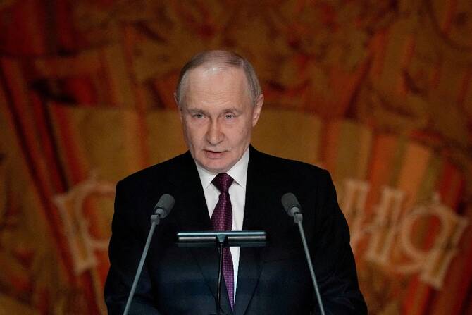 EU states agree to end Russian gas imports by end 2027