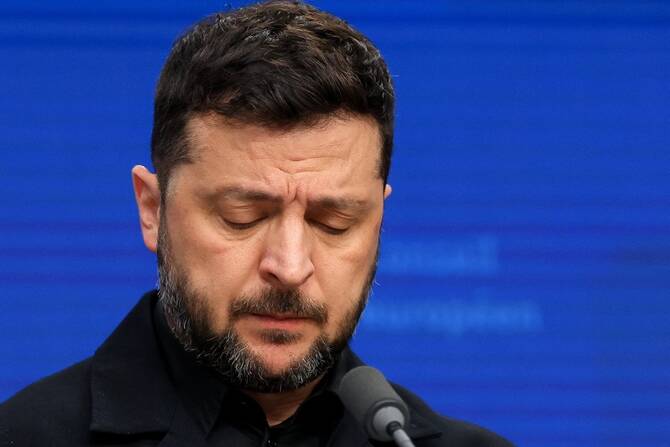 Britain calls for strong measures against Russia as Ukraine’s Zelensky heads to London