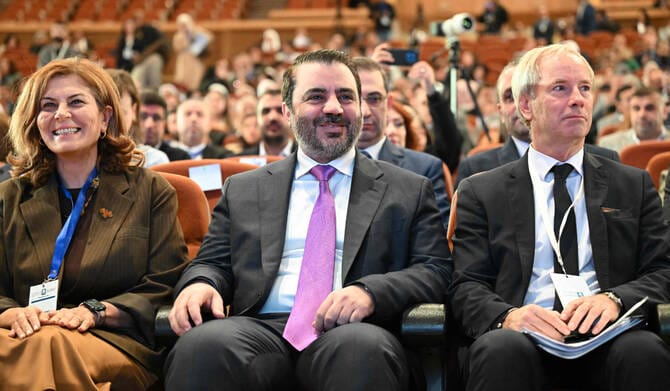 Syrians, EU officials hold meeting in Damascus