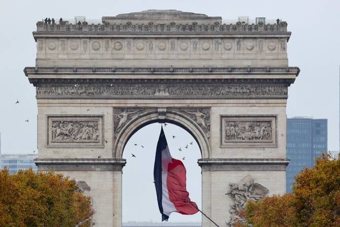 Three arrested in Paris suspected of spying and acting for Russia