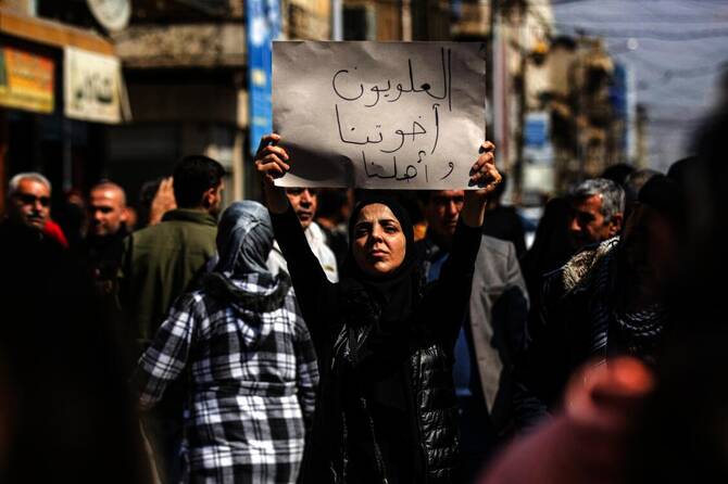 Syrians protest after violence against Alawite minority