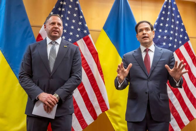 US pressed Ukraine to accept deal at Geneva talks, official says