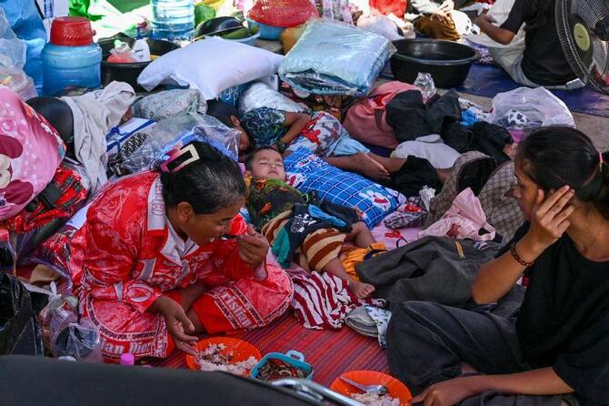 Cambodia shuts Thailand border crossings over deadly fighting