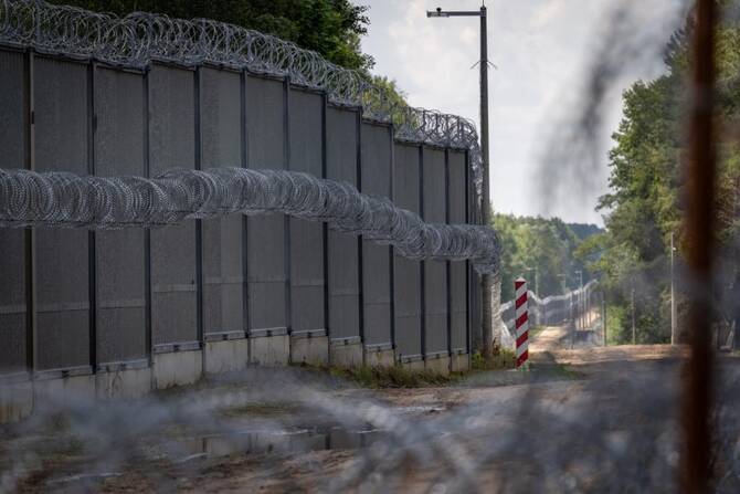 Germany to send soldiers to fortify Poland border