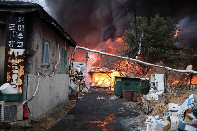 Fire breaks out in Seoul’s last-remaining shanty town