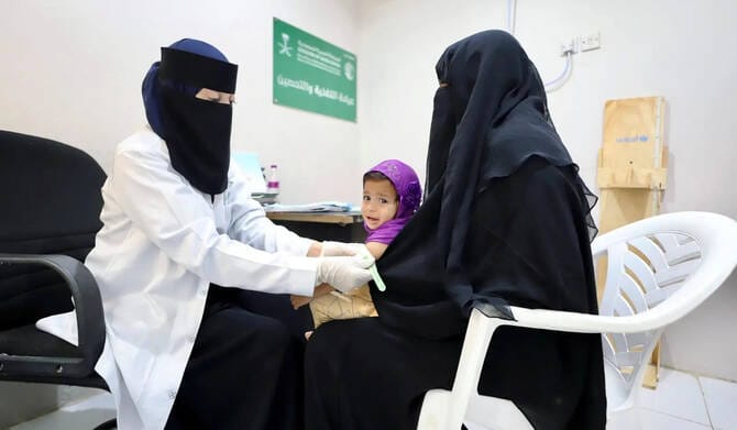 KSrelief clinic helps displaced people in Yemen